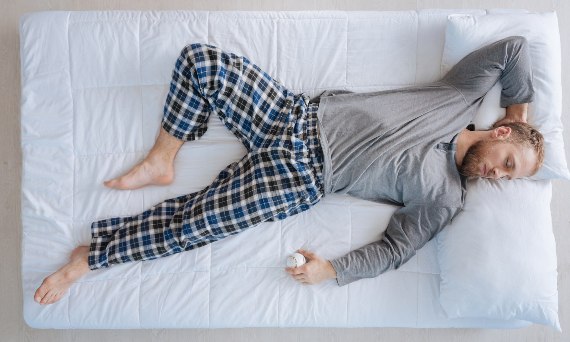 Jak spać? Najgorsze i najlepsze pozycje do snu – Godre.pl – Szeroki wybór materacy HR na wymiar