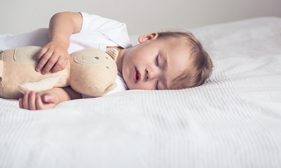 Zwierzak w łóżku – dobry czy zły pomysł?